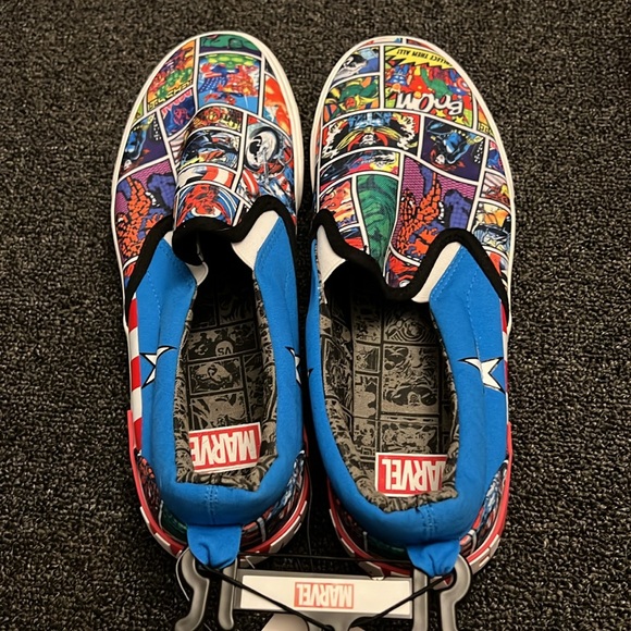 Round Up Marvel Slip On Shoes - Picture 2 of 3